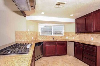 97284 Wendy Way in Lancaster, CA - Building Photo - Building Photo