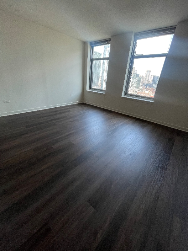 579 W Kinzie St in Chicago, IL - Building Photo - Building Photo