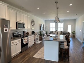 212 Addison Ct in Blacksburg, VA - Building Photo - Building Photo