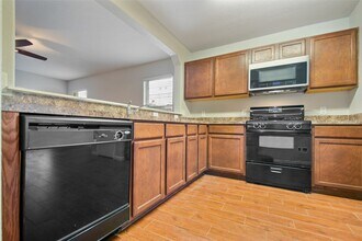 15426 Sableton Crest Ln in Cypress, TX - Building Photo - Building Photo