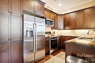 5425 Closeburn Rd in Charlotte, NC - Building Photo - Building Photo