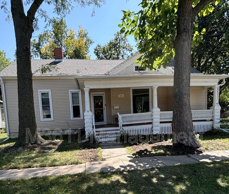 1702 S 11th St in Lincoln, NE - Building Photo