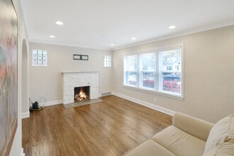 8729 Bridgeport Ave in Brentwood, MO - Building Photo - Building Photo