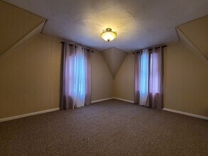 621 State St, Unit Apt. 2 in St. Joseph, MI - Building Photo - Building Photo