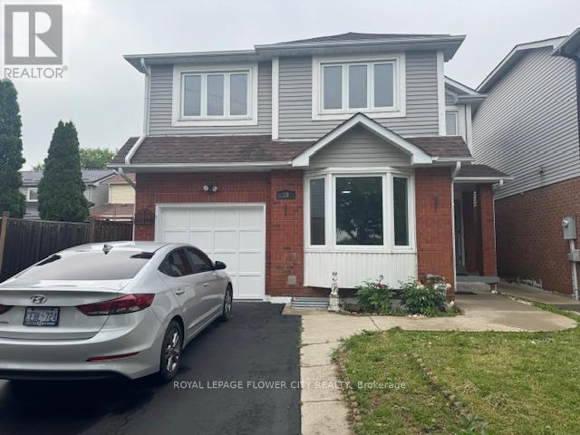 10 Santa Anita Ct in Brampton, ON - Building Photo