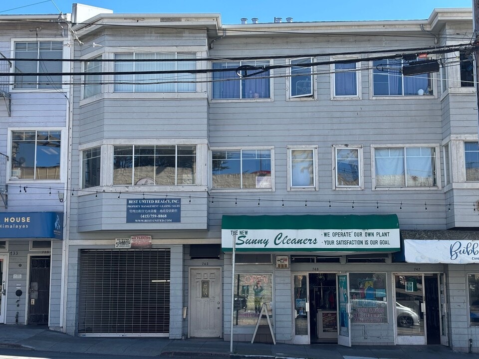 749-749 Taraval St in San Francisco, CA - Building Photo