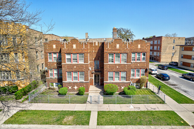 7955 S Hermitage Ave in Chicago, IL - Building Photo - Building Photo