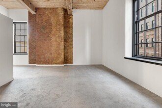 303 Vine St in Philadelphia, PA - Building Photo - Building Photo