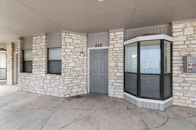 2604 Salado St in Austin, TX - Foto de edificio - Building Photo