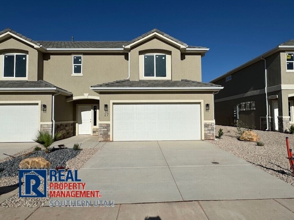 1042 S 1450 E in Saint George, UT - Building Photo