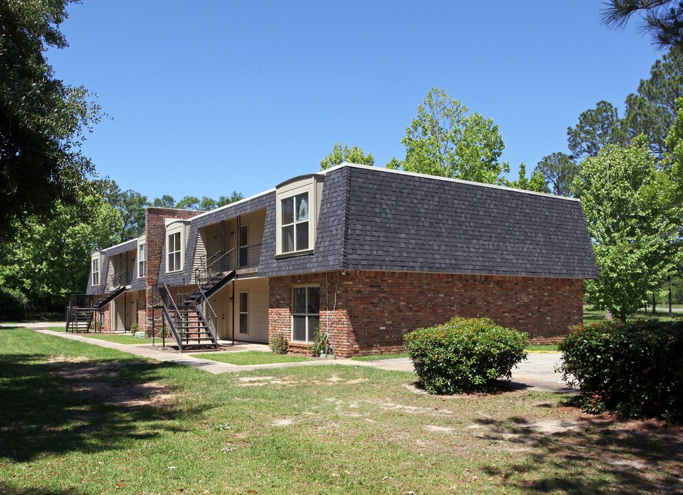 Sara Villa Apartments in Saraland, AL - Foto de edificio