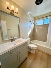 20202 Cohasset St, Unit 17 in Los Angeles, CA - Building Photo - Building Photo