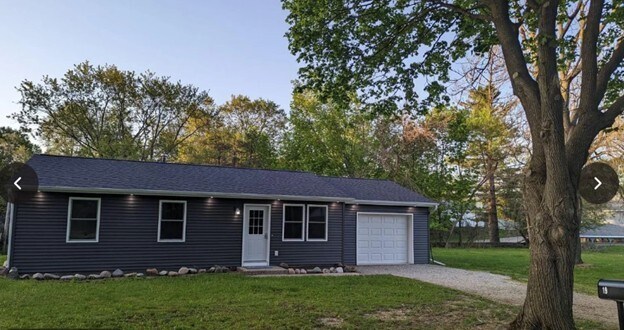 19 Division St in Hillsdale, MI - Building Photo