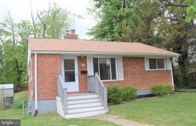property at 146 S French St