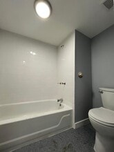 9 Saint Pauls Ave, Unit B2 in Jersey City, NJ - Building Photo - Building Photo