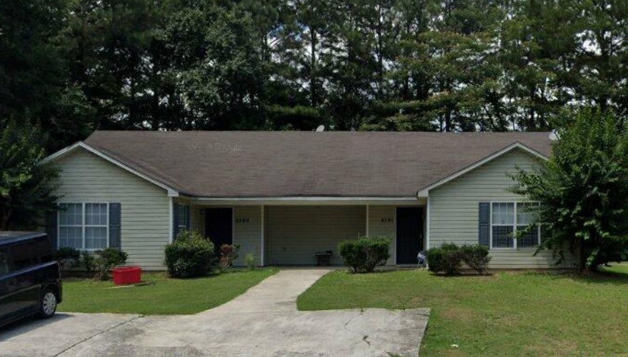 8791 Freedom Way in Jonesboro, GA - Building Photo