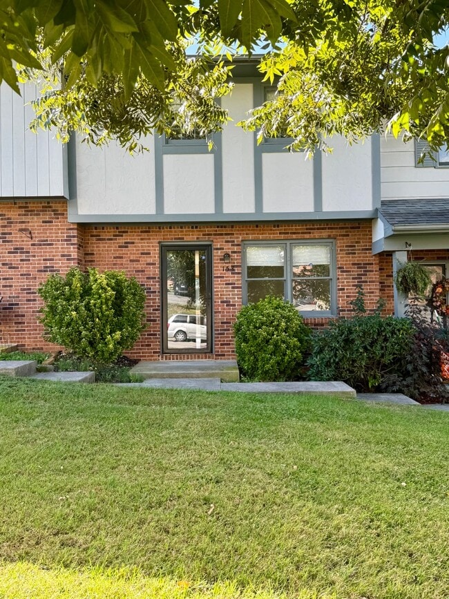 property at 153 Oakcrest Cir