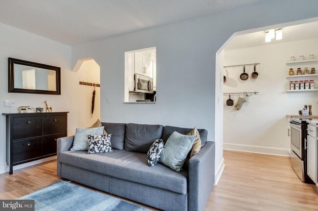 1363 K St SE, Unit 303
