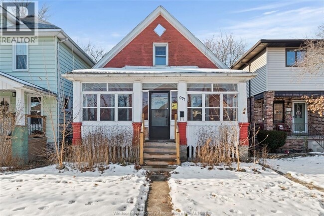 property at 977 Gladstone Ave