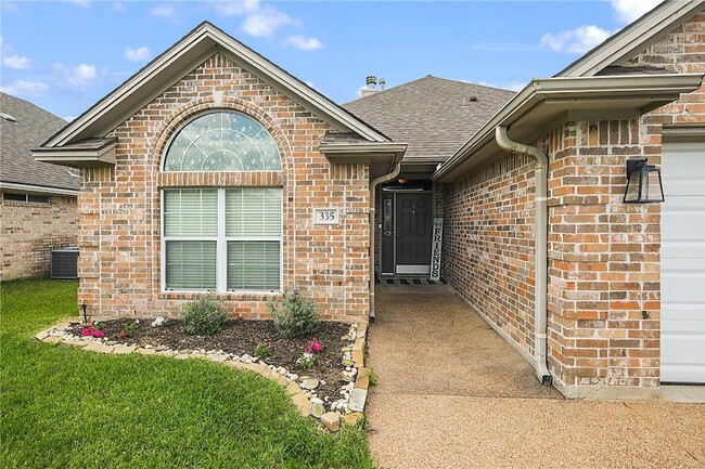 335 Robelmont Dr in College Station, TX - Building Photo - Building Photo