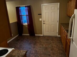 2524 N Armstrong St, Unit 2522 in Kokomo, IN - Foto de edificio - Building Photo