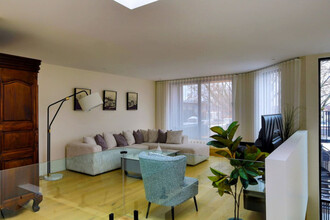 1281 Rue Rachel E in Montréal, QC - Building Photo - Building Photo