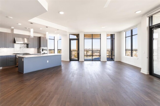 929 Westcott St in Houston, TX - Building Photo - Building Photo