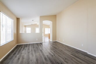 9151 E Autumn Sage St in Tucson, AZ - Building Photo - Building Photo