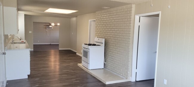 25355 Williams Ave in Tranquillity, CA - Building Photo - Building Photo