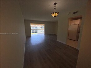4200 Crystal Lake Dr in Pompano Beach, FL - Building Photo - Building Photo