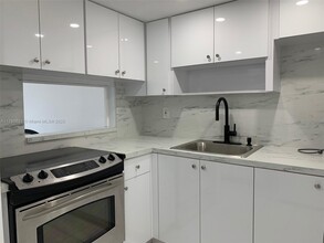 2859 Leonard Dr in Aventura, FL - Building Photo - Building Photo