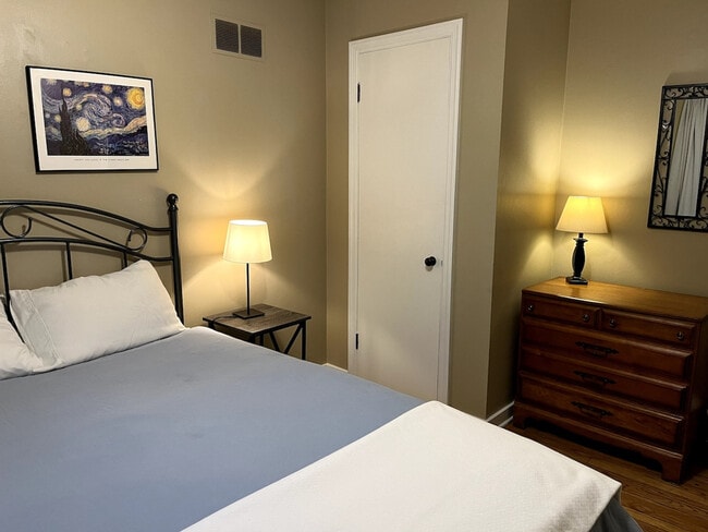 3964 Grandview Ave in Gurnee, IL - Building Photo - Building Photo