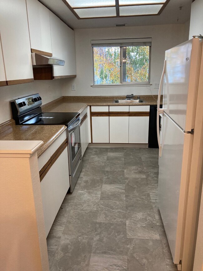 2701 Oak Rd, Unit G in Walnut Creek, CA - Building Photo - Building Photo