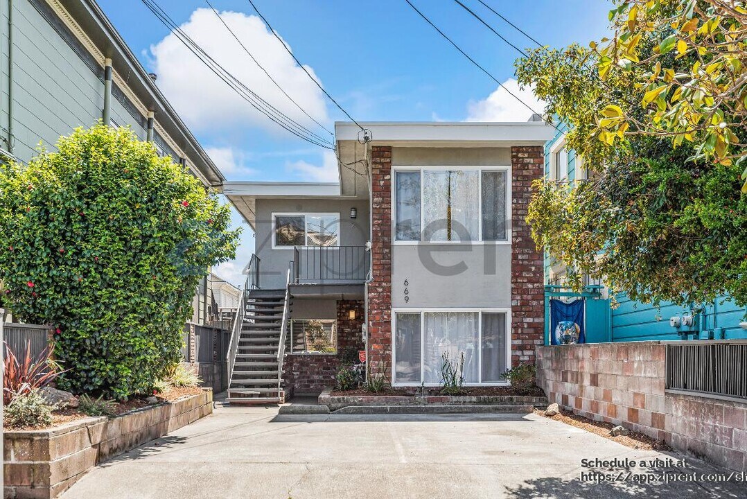 669 33rd St in Oakland, CA - Building Photo