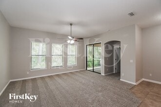 13737 Devan Lee Dr N in Jacksonville, FL - Foto de edificio - Building Photo