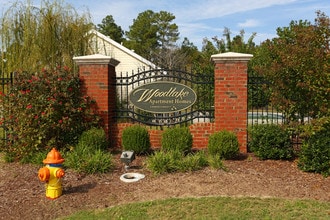 Woodlake Apartments in Florence, SC - Building Photo - Building Photo