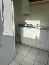 561 E 62nd St in Hialeah, FL - Building Photo - Building Photo