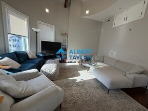 92 Calumet St, Unit 3 in Boston, MA - Foto de edificio - Building Photo