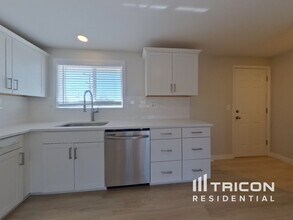 1460 W 6th Ave in Broomfield, CO - Building Photo - Building Photo