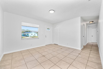 160 NE 19th Ave in Boynton Beach, FL - Building Photo - Building Photo