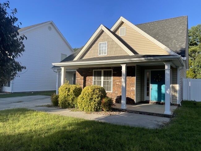 509 Capstone Dr in Lynchburg, VA - Building Photo - Building Photo