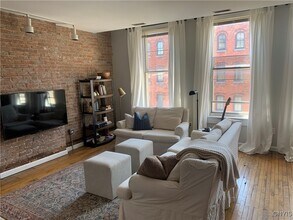 309 S Franklin St in Syracuse, NY - Building Photo - Building Photo
