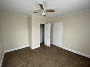 11 E 5th St in West Jefferson, NC - Building Photo - Building Photo