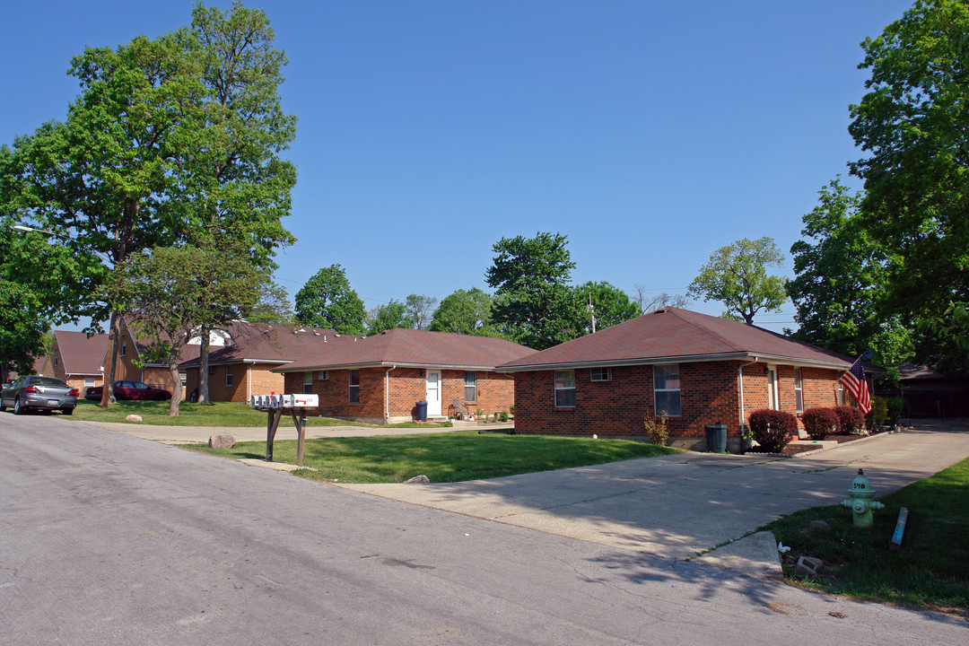 155-169 Madison St in Fairborn, OH - Building Photo