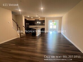 411 Vassar Dr in Durham, NC - Building Photo - Building Photo