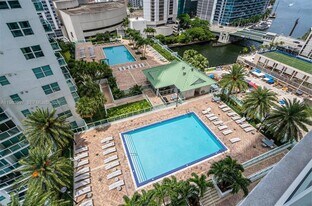 41 SE 5th St, Unit 1106 in Miami, FL - Building Photo