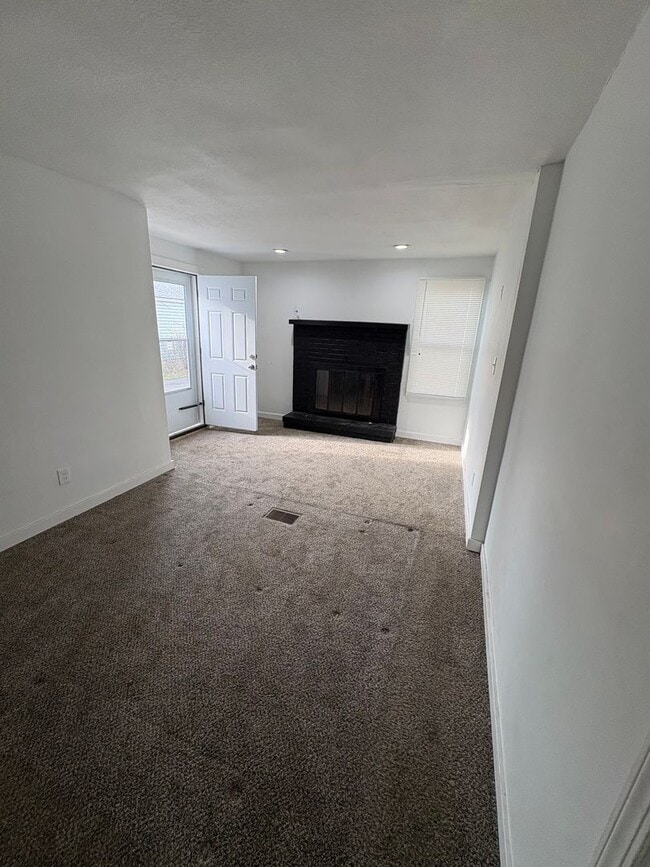 18217 Invermere Ave in Cleveland, OH - Building Photo - Building Photo