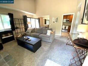 205 Compton Cir in San Ramon, CA - Building Photo - Building Photo