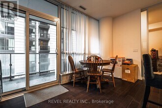 8 Mercer St in Toronto, ON - Building Photo - Building Photo