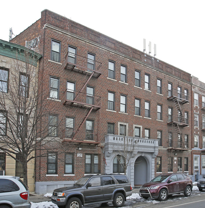 2657 Bedford Ave in Brooklyn, NY - Building Photo